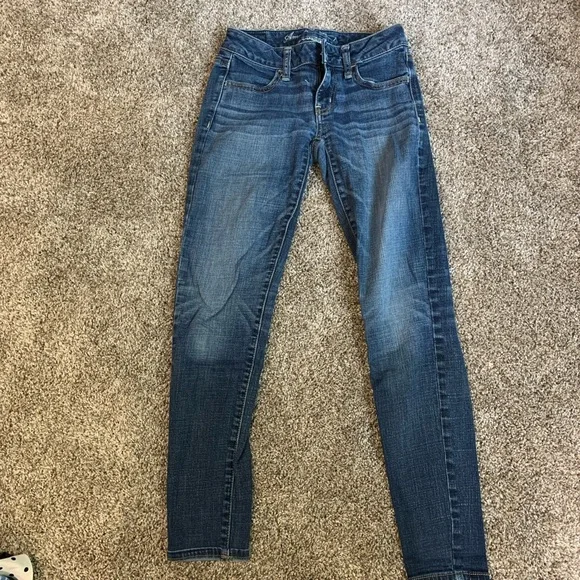 ⭐️3/$20⭐️ American Eagle Skinny Jeans - Picture 1 of 3